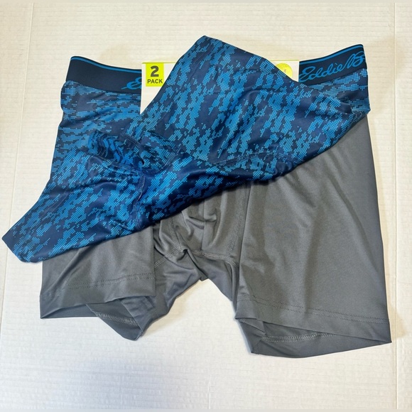 New (2) Pack EDDIE BAUER Men's
Performance Breathable Boxer Briefs - Picture 3 of 5